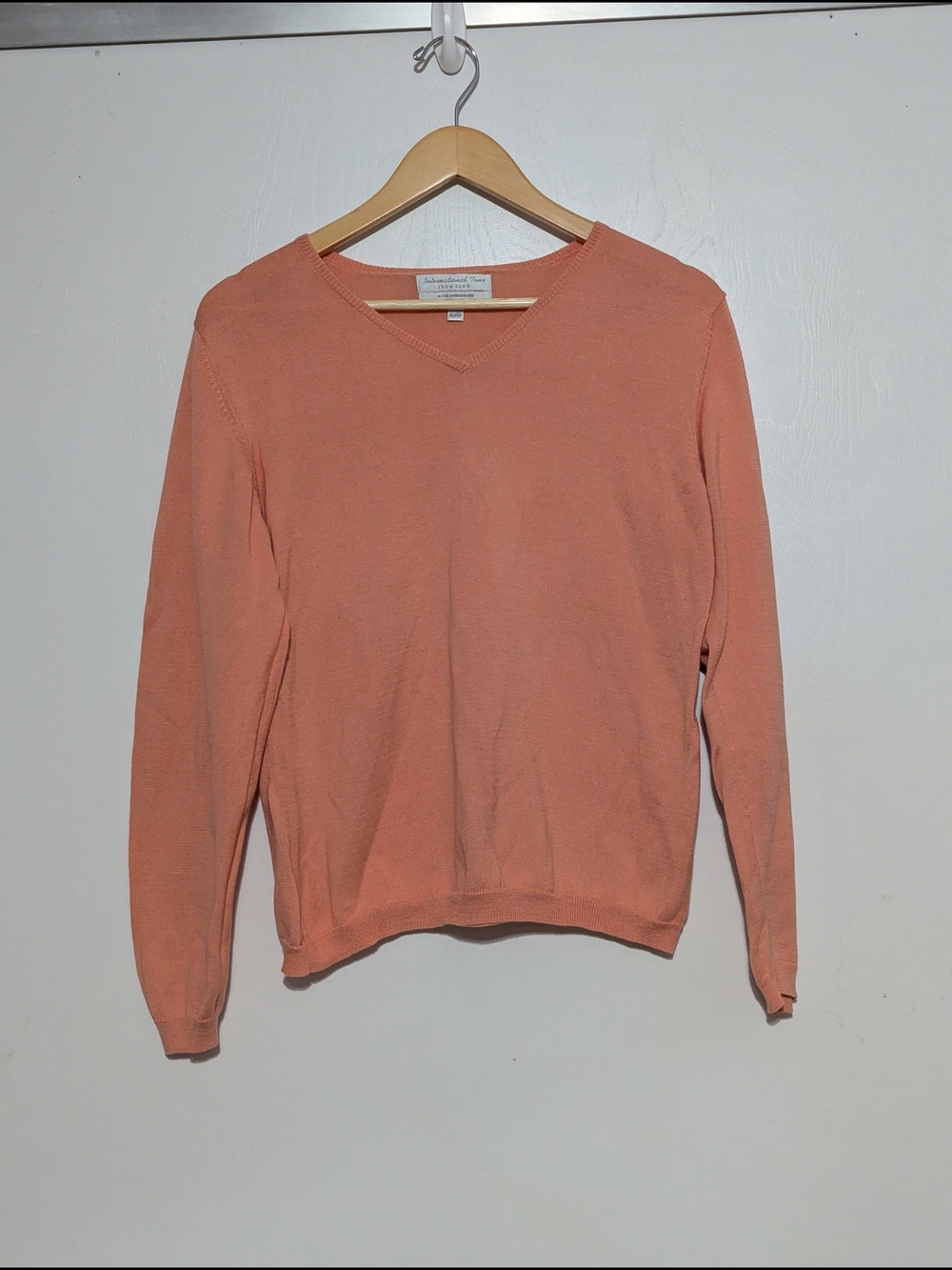 V-Neck Sweater in Coral Pink
